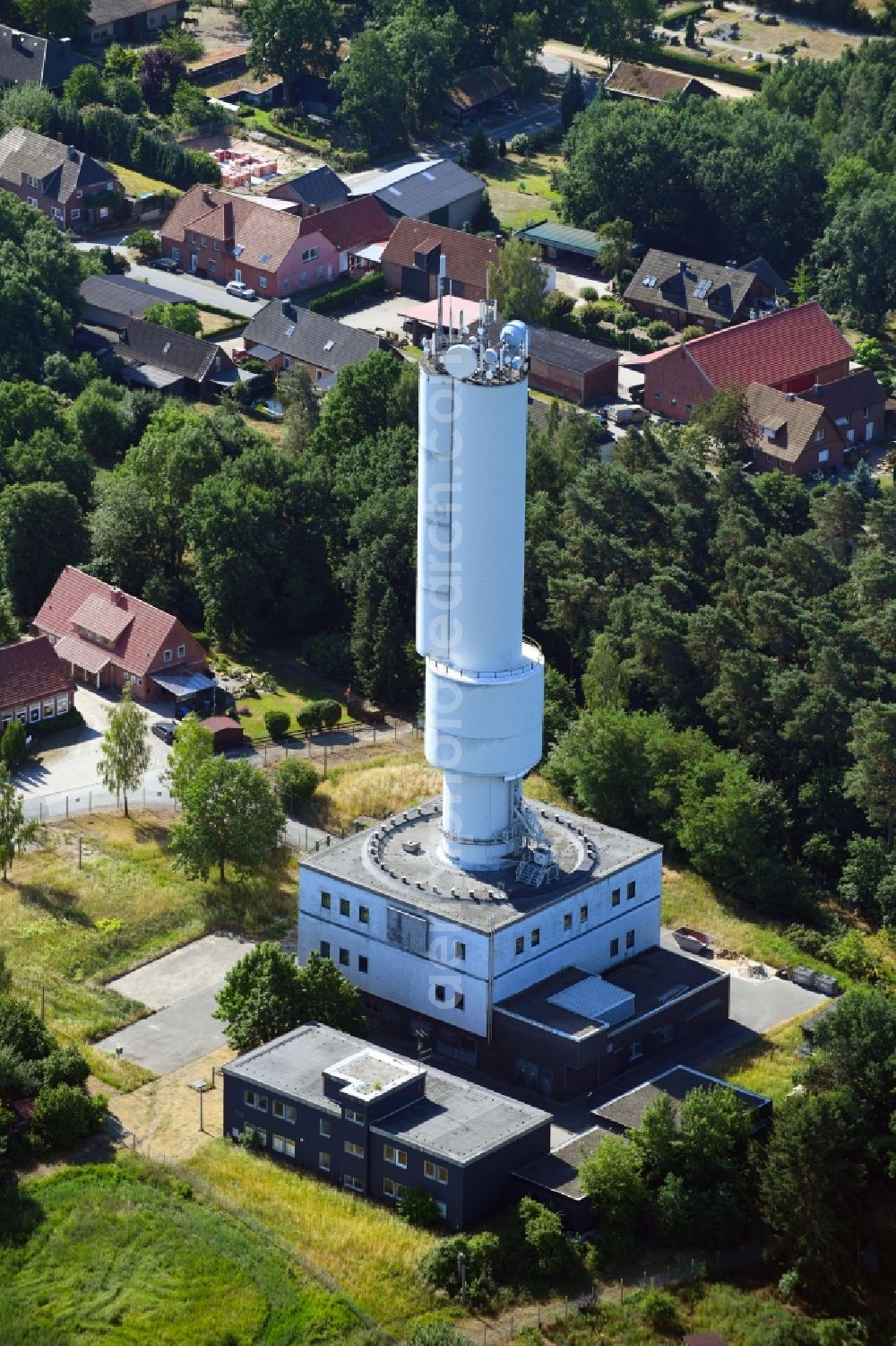 Aerial photograph Barwedel - Radar Antenna Tower air traffic control Am Funkberg in Barwedel in the state Lower Saxony, Germany