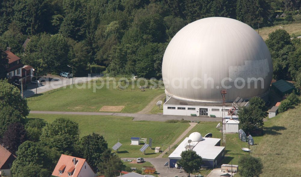 Bochum from the bird's eye view: Blick auf das Radom der Sternwarte Bochum in Nordrhein-Westfalen. Die Sternwarte ist auch als Kap Kaminski bekannt. Das größte Gebäude des IUZ ist das Radom. Dabei handelt es sich um eine 40 Meter hohe Radarkuppel, die Radarantennen vor äußeren Einflüssen schützt. Kontakt: IUZ Sternwarte Bochum, Tel. +49 (0) 234 477 11,