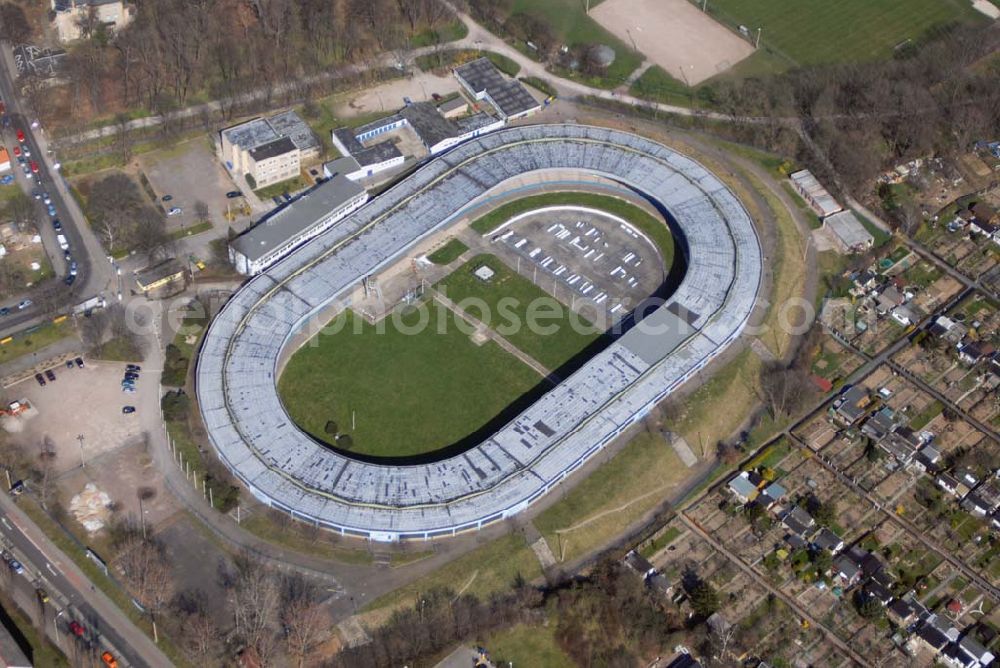 Aerial photograph Leipzig - Radrennbahn Leipzig; Windorfer Straße 63; 04229 Leipzig; Telefon: 03 41/4 24 46 56; Fax: 03 41/4 24 46 56