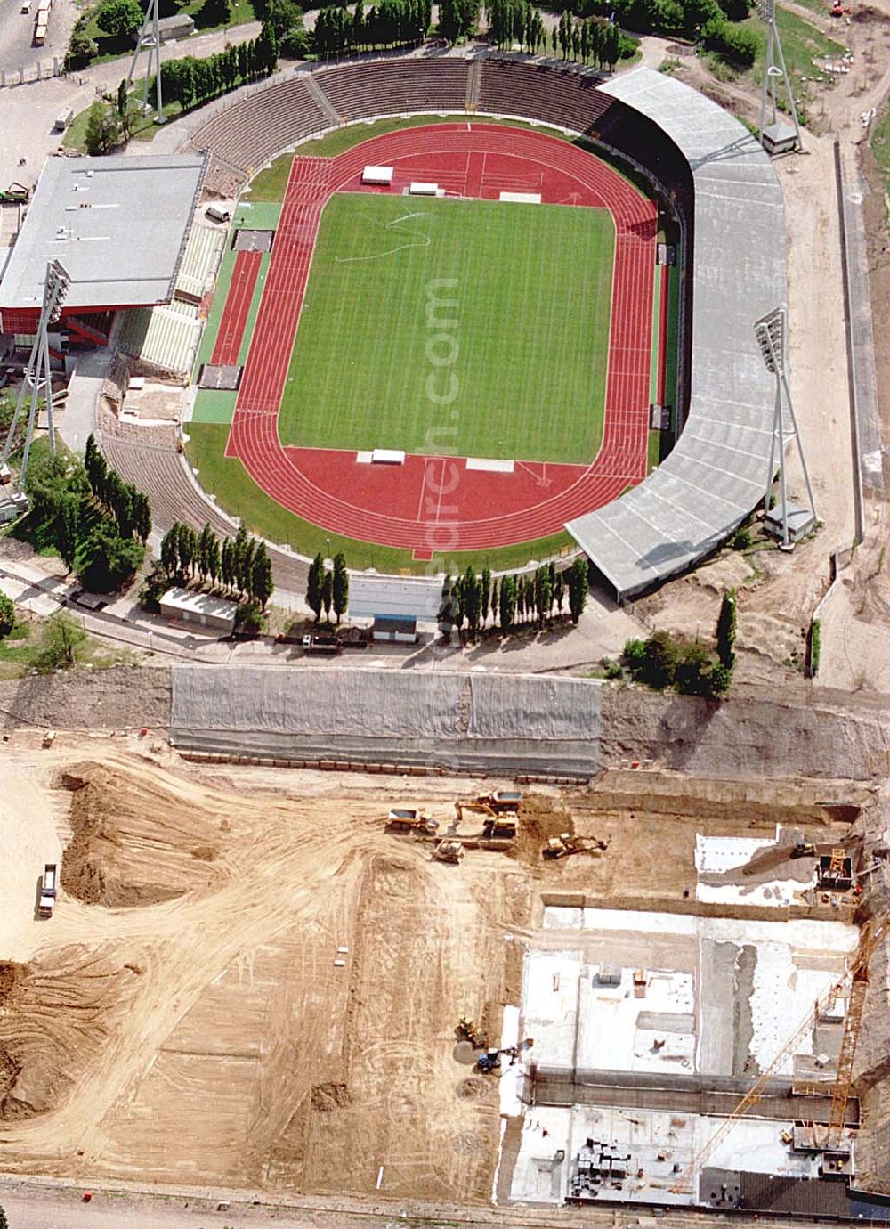 Aerial photograph Berlin / Friedrichshain - 24.05.1994 Radsporthalle-Baustelle auf dem Gelände der ehemaligen Seelenbinderhalle