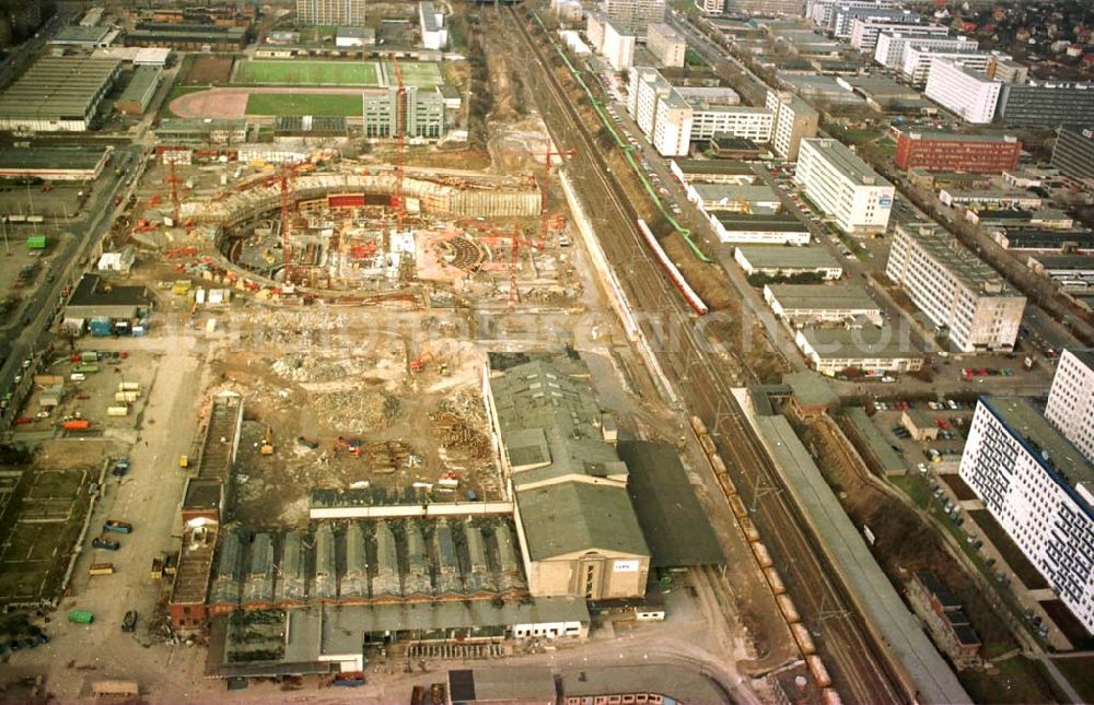 Aerial image Berlin - 13.02.95 Radsporthallenbau an der Landsberger Allee/ Storkower Straße