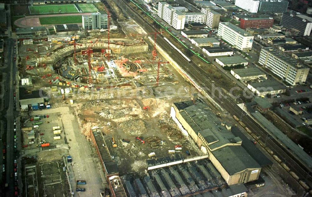 Berlin from above - 13.02.95 Radsporthallenbau an der Landsberger Allee/ Storkower Straße