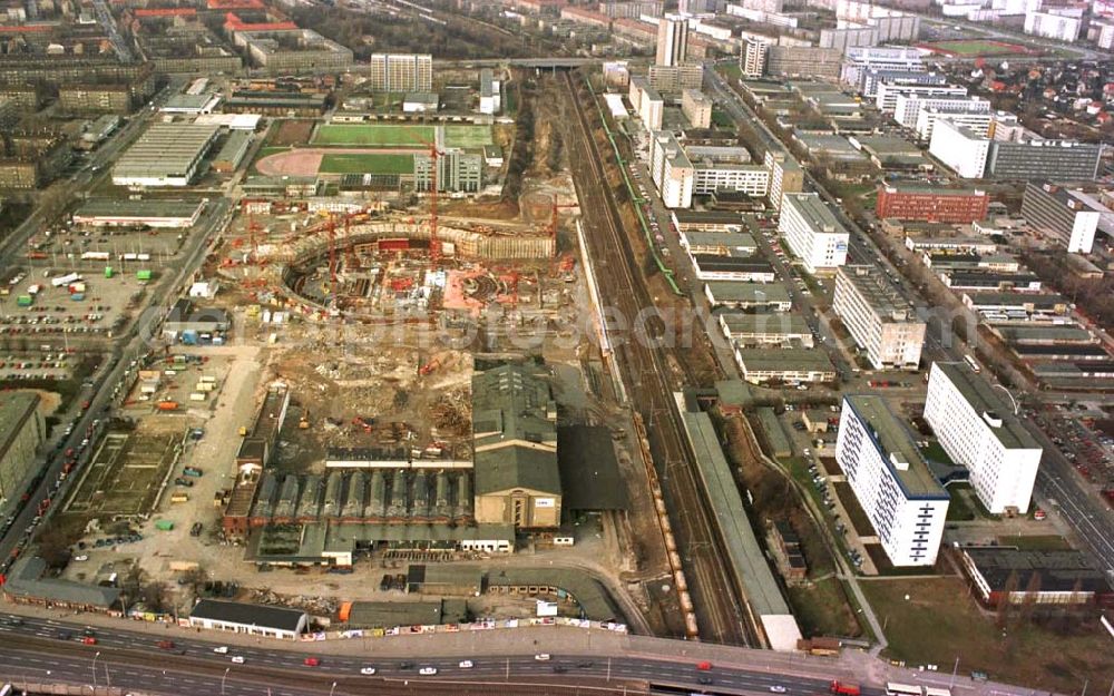 Berlin from above - 13.02.95 Radsporthallenbau an der Landsberger Allee/ Storkower Straße