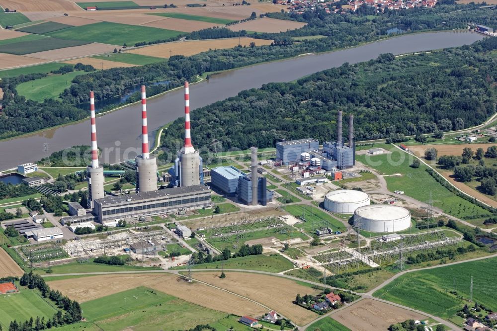 Aerial image Vohburg an der Donau - Refinery equipment and management systems on the factory premises of the chemical manufacturer Bayernoil in Vohburg an der Donau in the state Bavaria