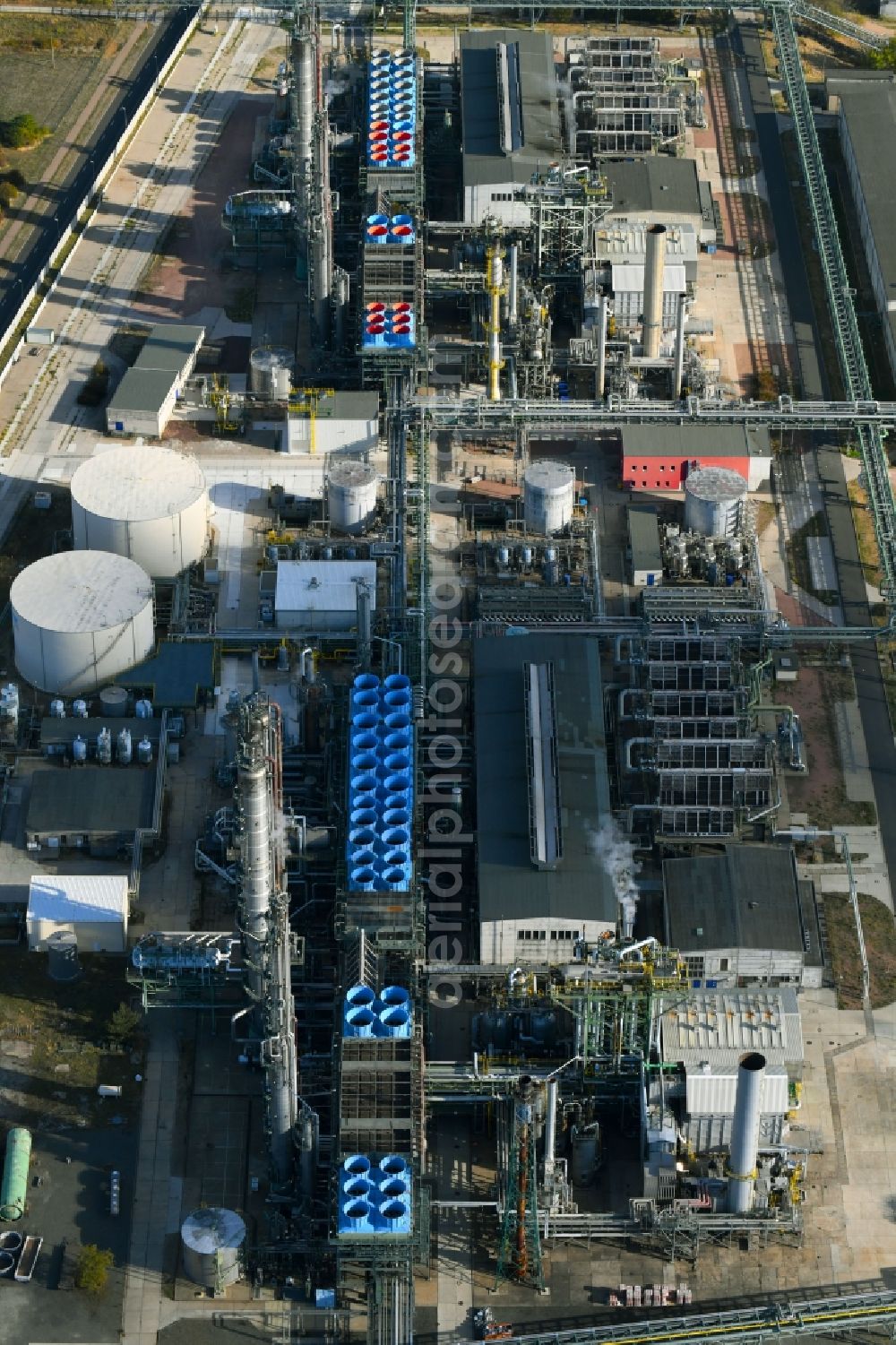 Aerial image Piesteritz - Refinery equipment and management systems on the factory premises of the chemical manufacturers SKW Stickstoffwerke Piesteritz GmbH on Moellensdorfer Strasse in Piesteritz in the state Saxony-Anhalt, Germany