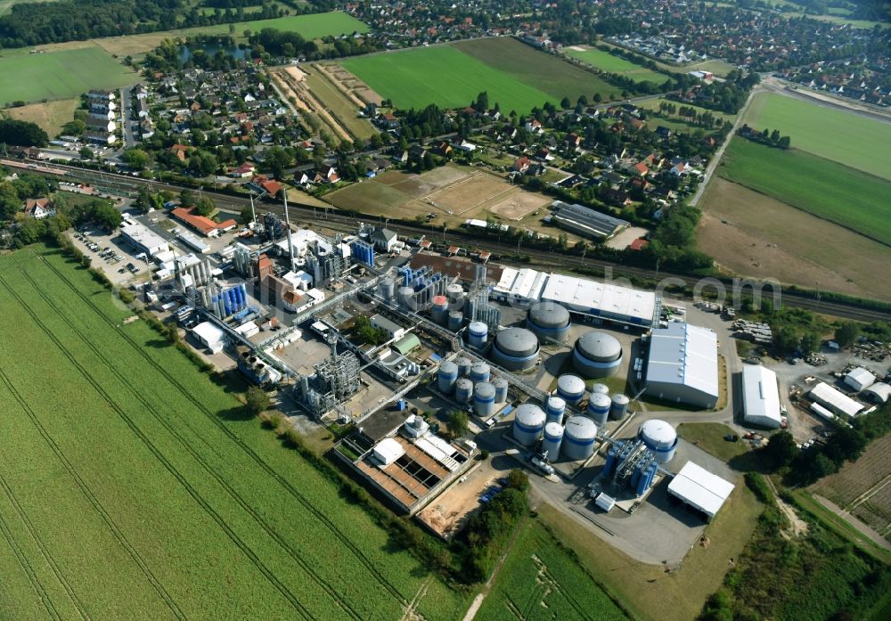 Dollbergen from the bird's eye view: Refinery equipment and management systems on the factory premises of the mineral oil manufacturers AVISTA OIL AG in Dollbergen in the state Lower Saxony