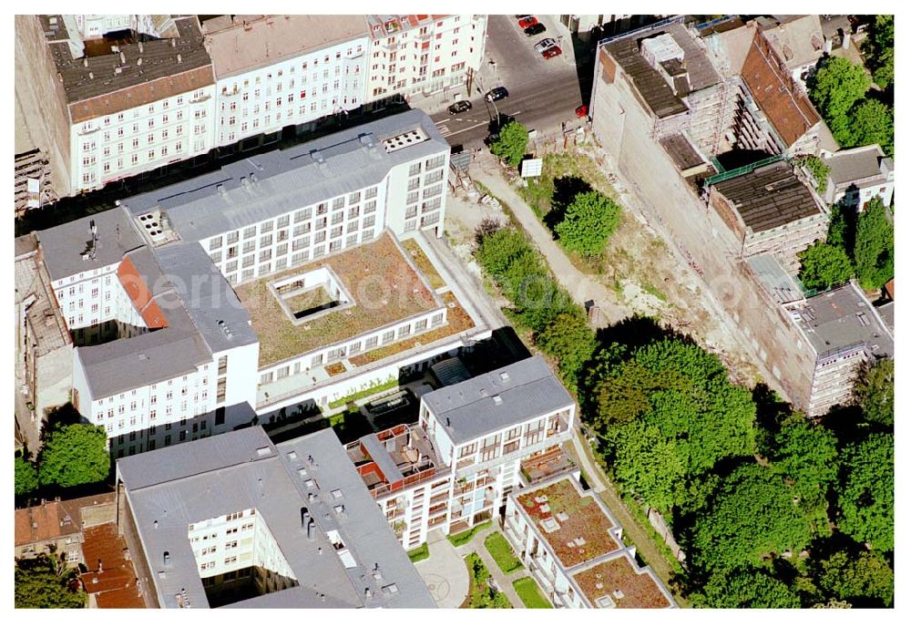 Berlin - Mitte from the bird's eye view: 29.05.04 BERLIN-MITTE Ramada Hotel in Berlin-Mitte an der Chausseestraße 118 in 10115 BERLIN