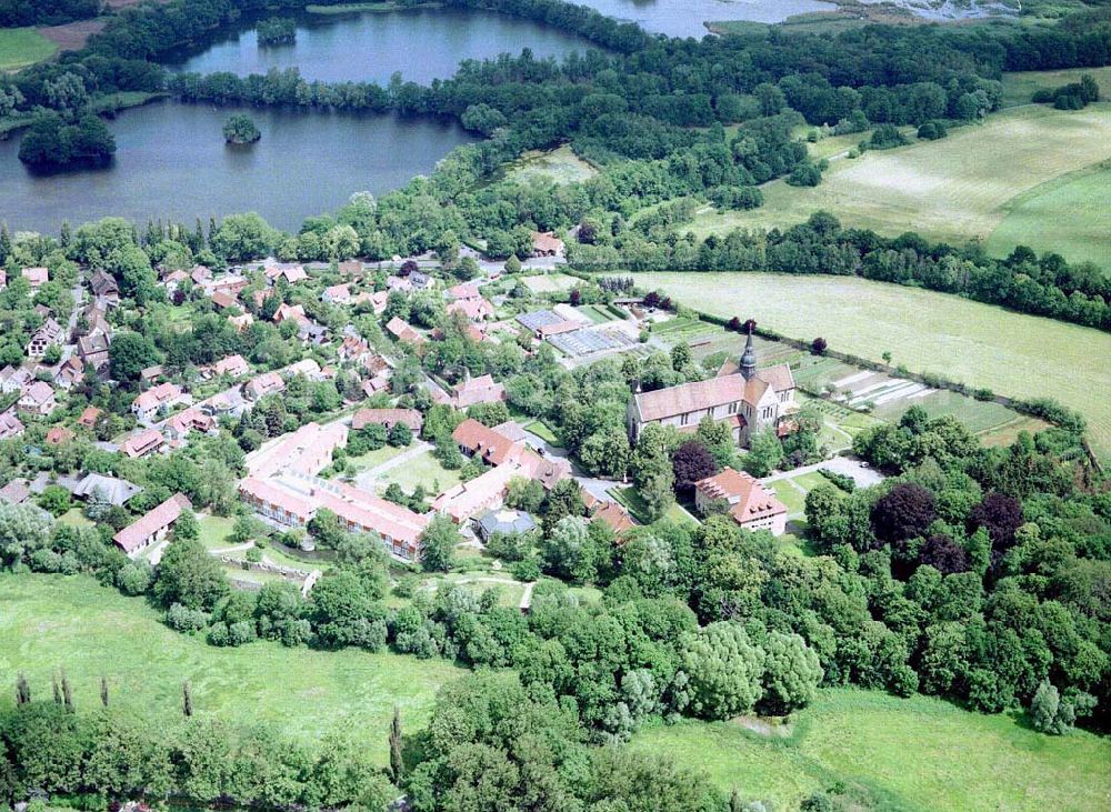 Aerial photograph Braunschweig - Gelände der Biologischen Bundesanstalt für Land- und Forstwirtschaft am Messeweg 11 / 12 in 38104 Braunschweig