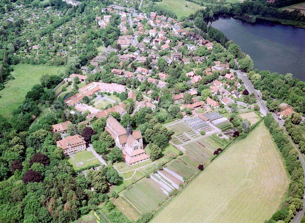 Braunschweig from above - Gelände der Biologischen Bundesanstalt für Land- und Forstwirtschaft am Messeweg 11 / 12 in 38104 Braunschweig