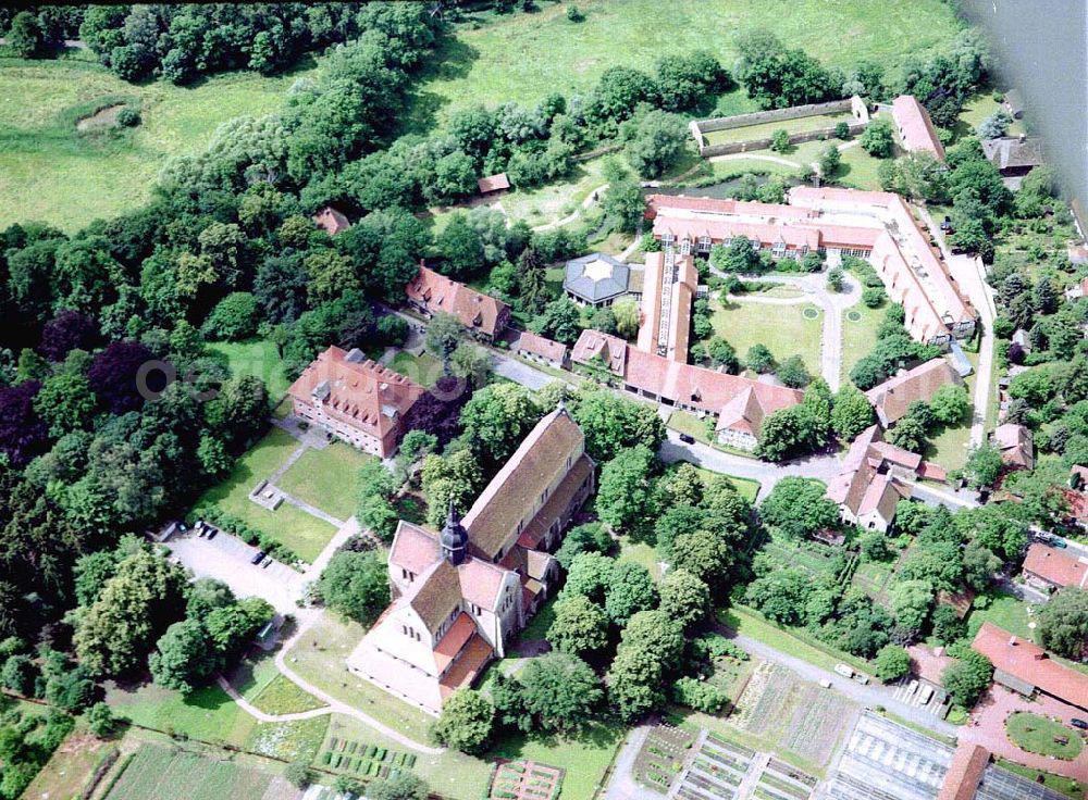 Braunschweig from above - Gelände der Biologischen Bundesanstalt für Land- und Forstwirtschaft am Messeweg 11 / 12 in 38104 Braunschweig