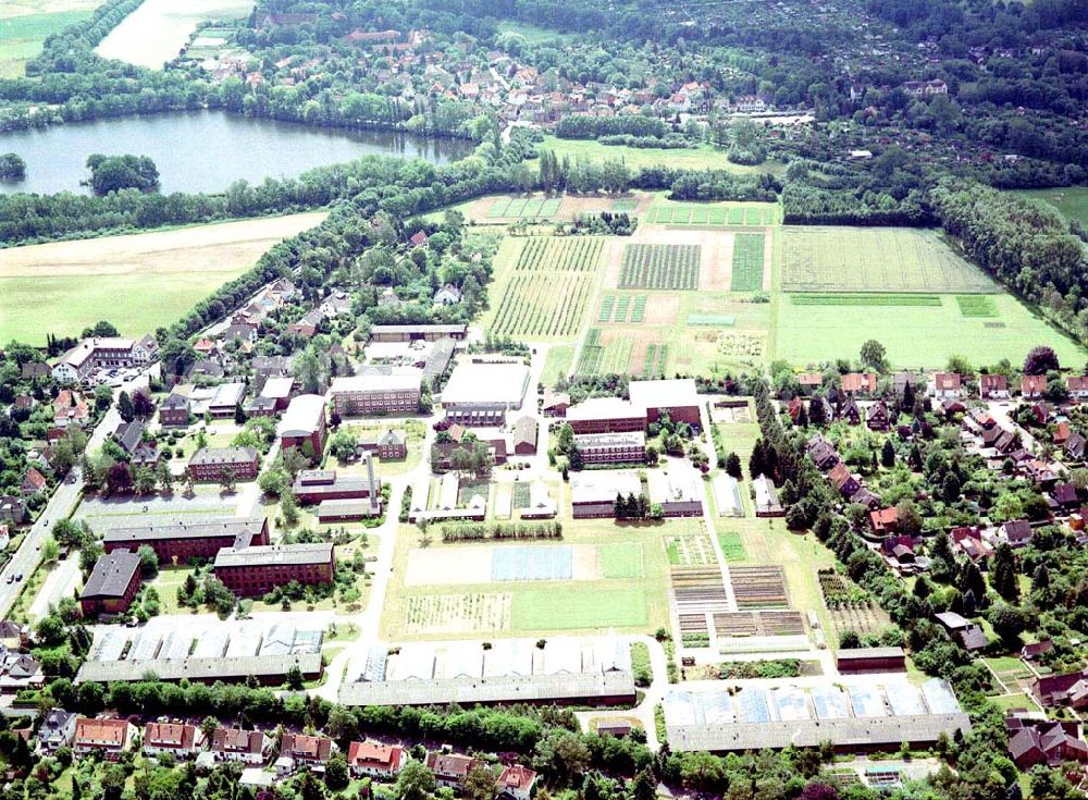 Aerial photograph Braunschweig - Gelände der Biologischen Bundesanstalt für Land- und Forstwirtschaft am Messeweg 11 / 12 in 38104 Braunschweig