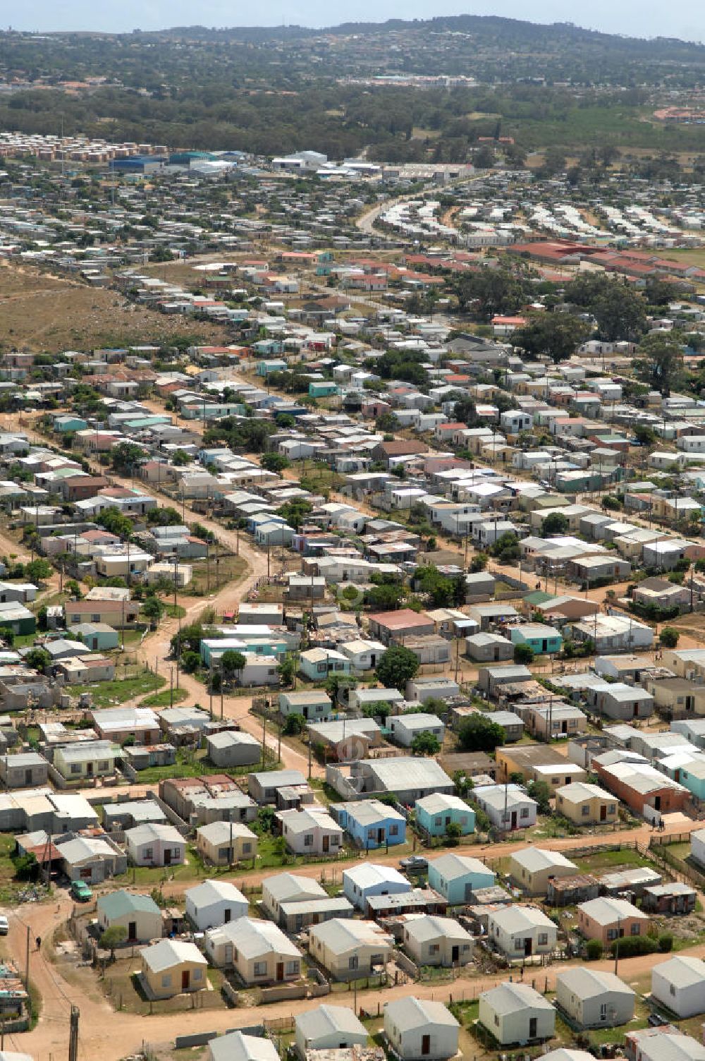 Port Elezabeth from the bird's eye view: Blick auf Wohnsiedlungen der vorwiegend schwarzen Bevölkerung im sozialen Randbezirk Gqebera von Port Elizabeth. The Walmer township Gqebera is the oldest township in Port Elizabeth.