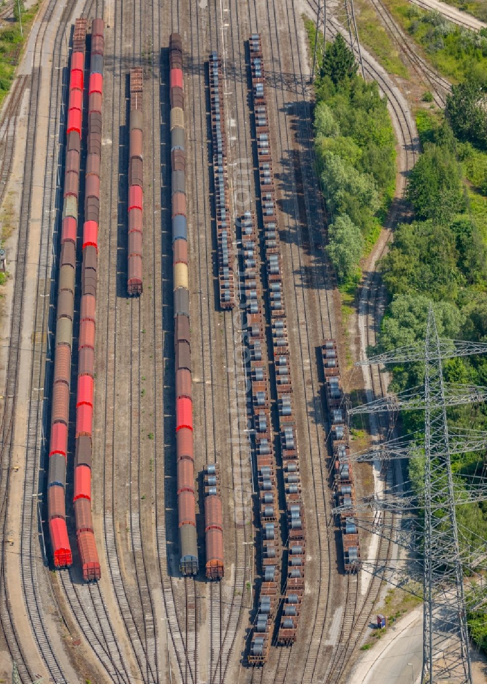 Aerial photograph Bochum - Marshalling yard and freight station of the Deutsche Bahn in Bochum in the state North Rhine-Westphalia, Germany