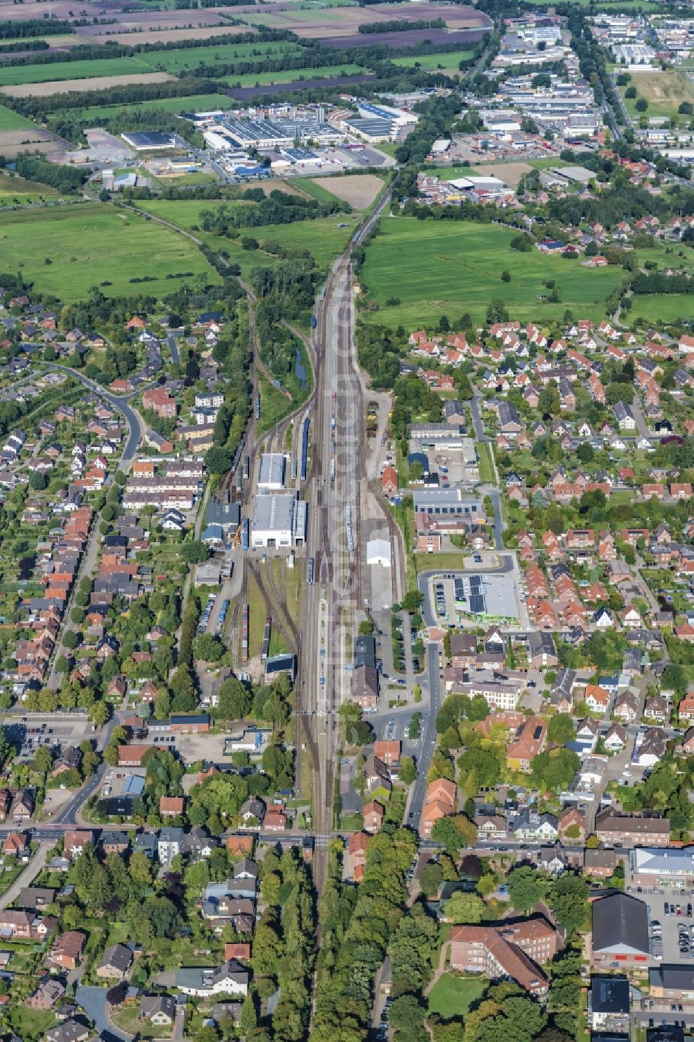 Aerial photograph Bremervörde - Marshalling yard and freight station of the Deutsche Bahn in Bremervoerde in the state Lower Saxony, Germany