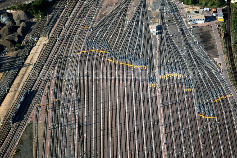 Aerial photograph Halle (Saale) - Marshalling yard and freight station of the Deutsche Bahn in Halle (Saale) in the state Saxony-Anhalt, Germany