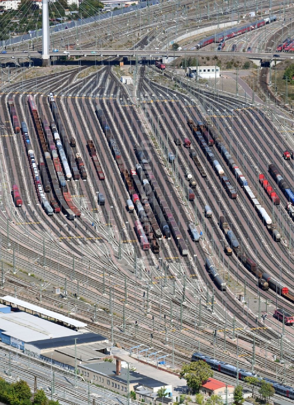 Halle (Saale) from above - Marshalling yard and freight station of the Deutsche Bahn in Halle (Saale) in the state Saxony-Anhalt, Germany