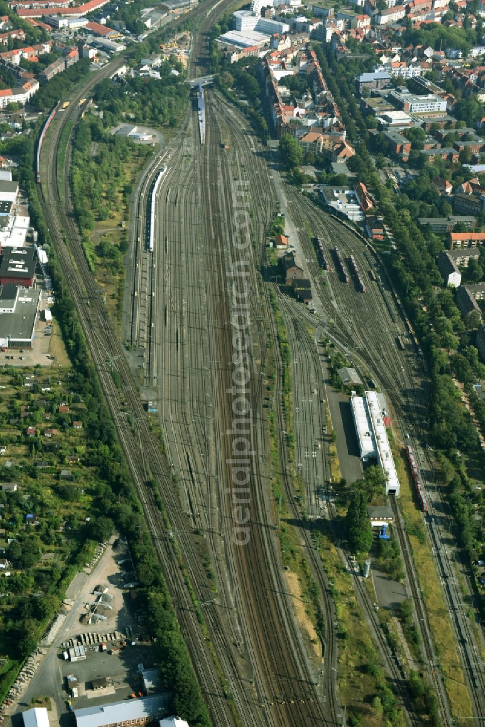 Aerial photograph Hannover - Marshalling yard and freight station of the Deutsche Bahn in Hannover in the state Lower Saxony