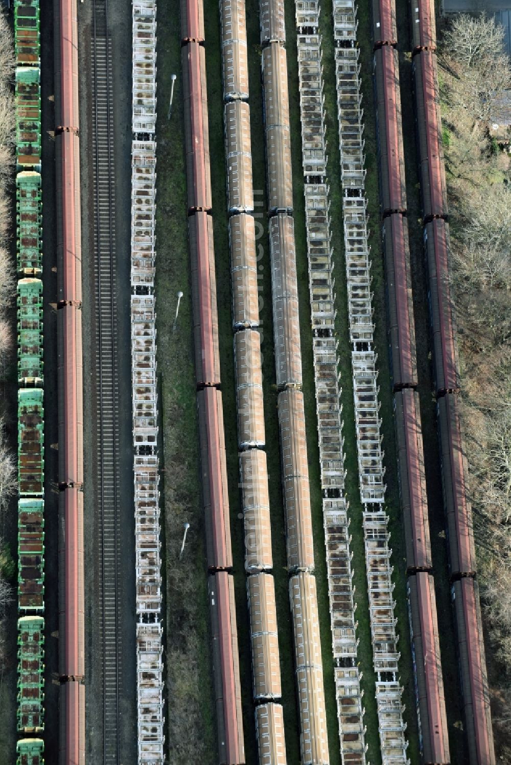 Meuselwitz from the bird's eye view: Marshalling yard and freight station of the Deutsche Bahn in Meuselwitz in the state Thuringia