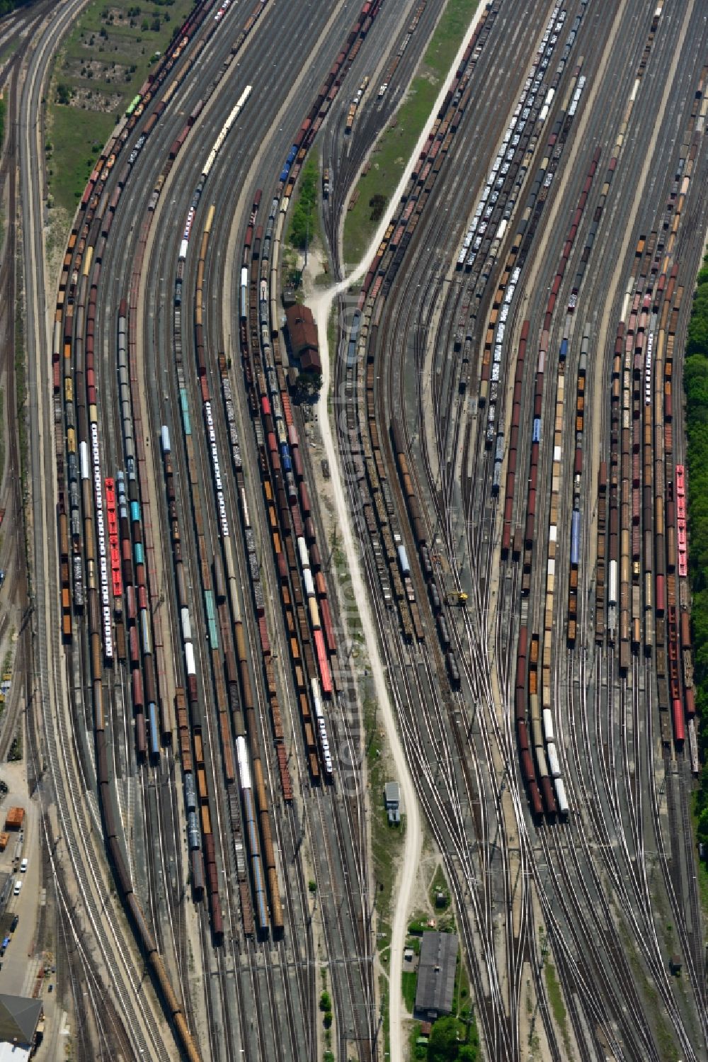 Nürnberg from the bird's eye view: Marshalling yard and freight station of the Deutsche Bahn in Nuernberg in the state Bavaria. bahn.de