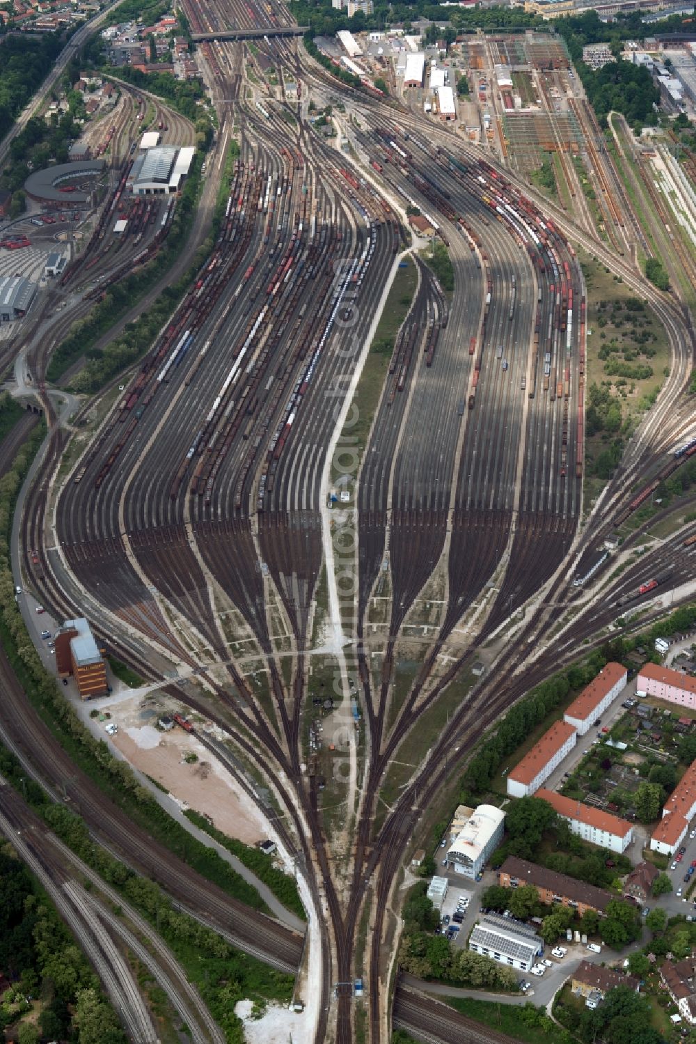 Aerial photograph Nürnberg - Marshalling yard and freight station of the Deutsche Bahn in Nuernberg in the state Bavaria. bahn.de