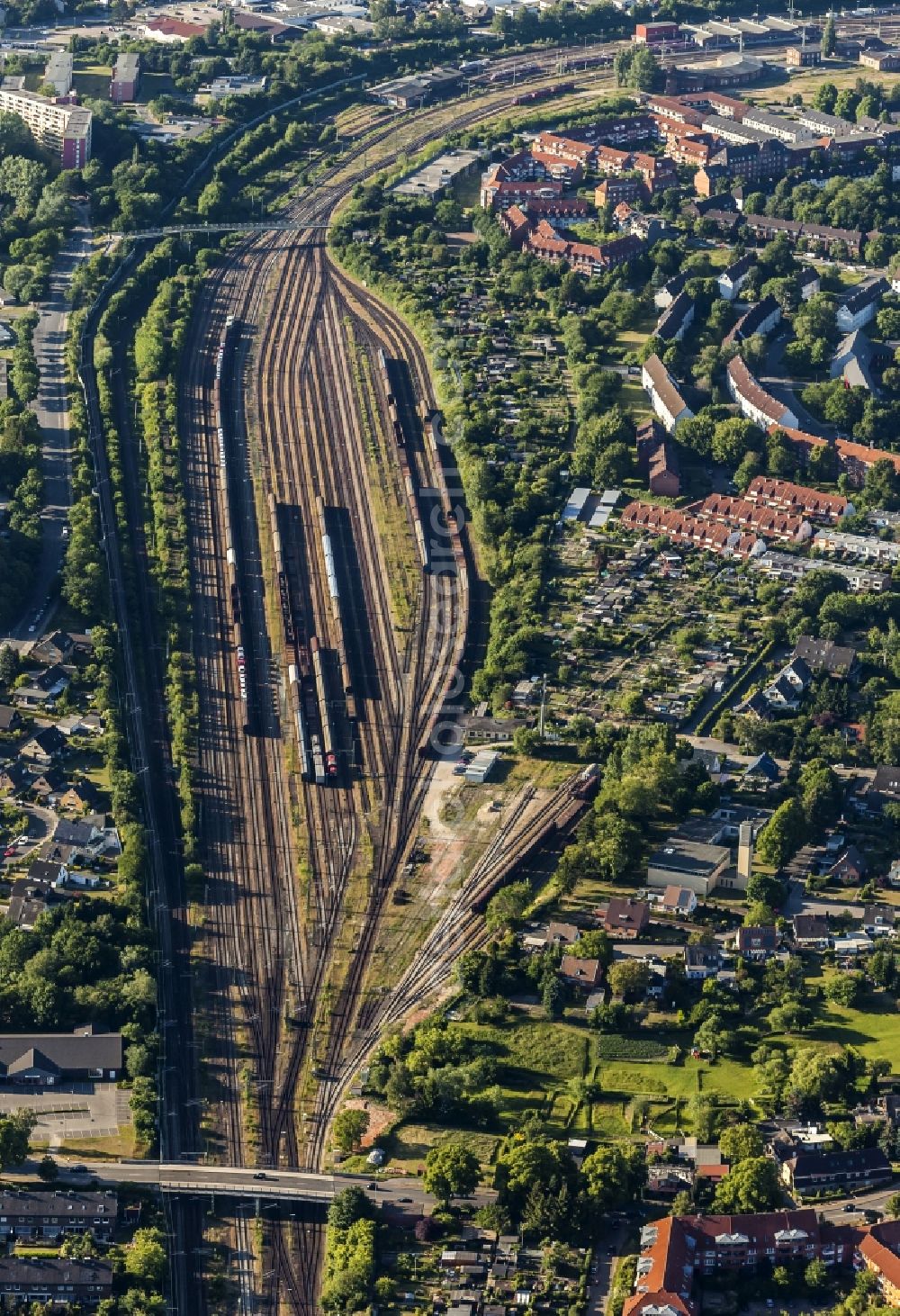 Lübeck from the bird's eye view: Marshalling yard and freight station of the Deutsche Bahn in the district Buntekuh in Luebeck in the state Schleswig-Holstein