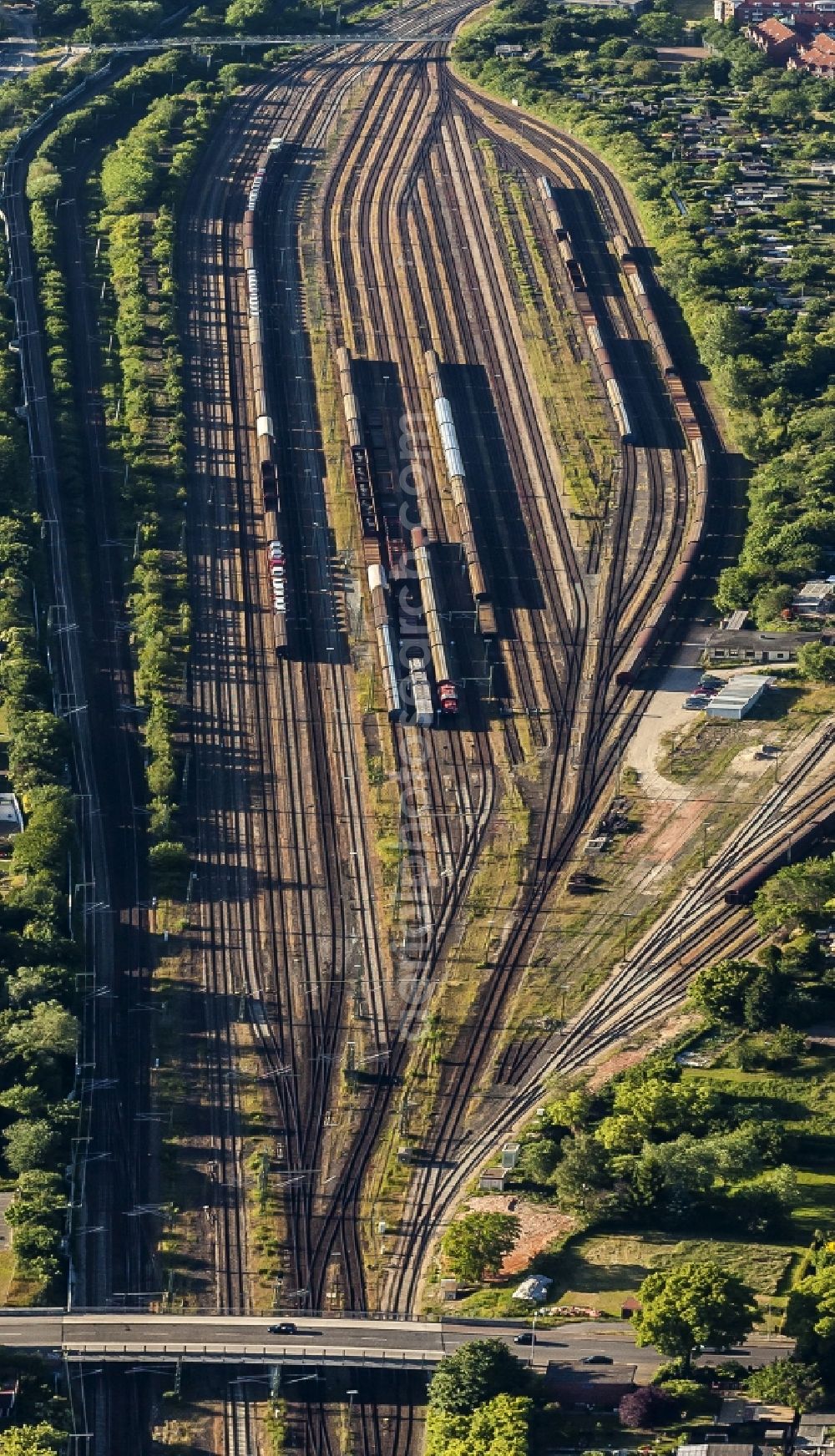 Aerial image Lübeck - Marshalling yard and freight station of the Deutsche Bahn in the district Buntekuh in Luebeck in the state Schleswig-Holstein