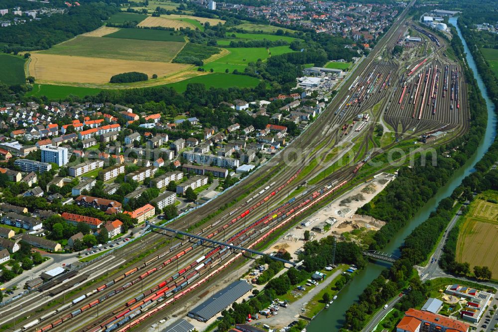 Aerial image Seelze - Marshalling yard and freight station of the Deutsche Bahn in the district Harenberg in Seelze in the state Lower Saxony, Germany