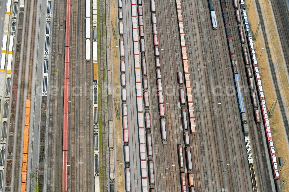 Karlsruhe from the bird's eye view: Marshalling yard and freight station of the Deutsche Bahn in the district Suedstadt in Karlsruhe in the state Baden-Wurttemberg, Germany