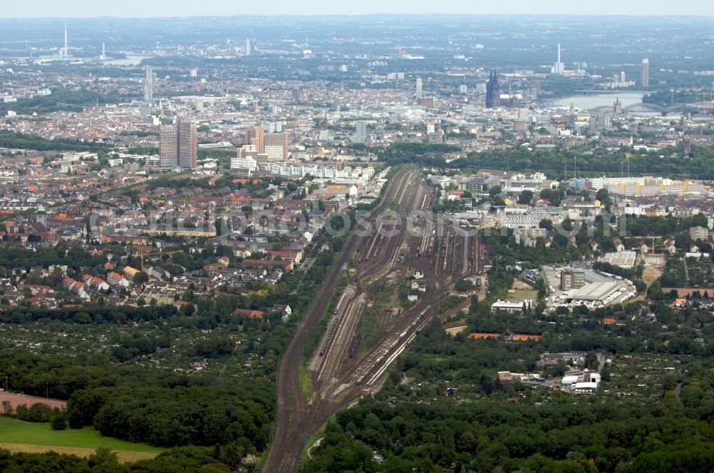 Aerial image Köln - Marshalling yard and freight station of the Deutsche Bahn in the district Zollstock in Cologne in the state North Rhine-Westphalia, Germany