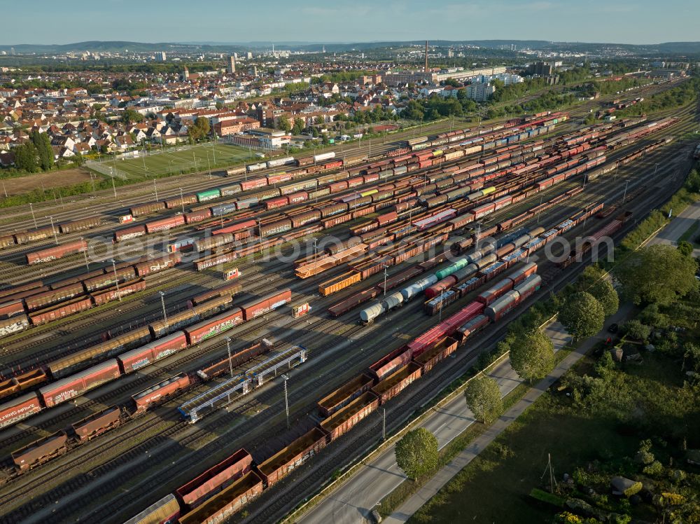 Aerial photograph Kornwestheim - Marshalling yard and freight station Deutsche Bahn on street Westrandstrasse in Kornwestheim in the state Baden-Wuerttemberg, Germany