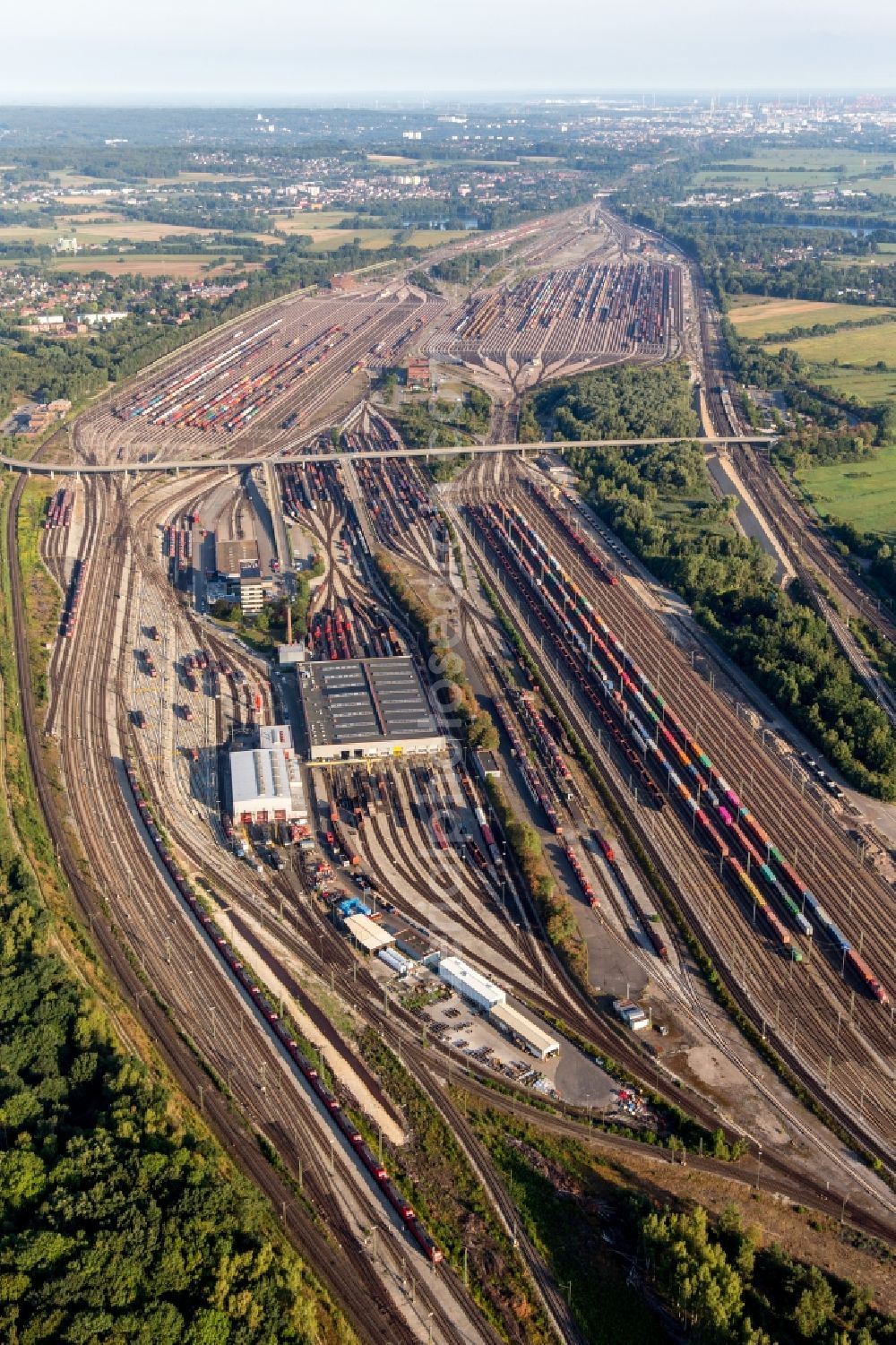 Aerial image Seevetal - Marshalling yard and freight station Maschen of the Deutsche Bahn in the district Maschen in Seevetal in the state Lower Saxony, Germany