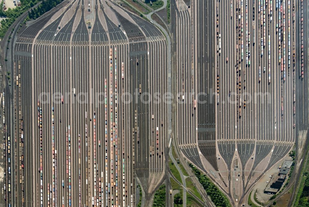 Seevetal from the bird's eye view: Marshalling yard and freight station Maschen of the Deutsche Bahn in the district Maschen in Seevetal in the state Lower Saxony, Germany