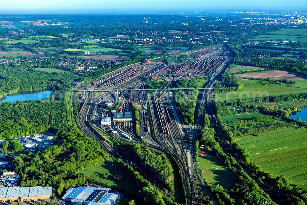 Seevetal from the bird's eye view: Marshalling yard and freight station Maschen of the Deutsche Bahn in the district Maschen in Seevetal in the state Lower Saxony, Germany