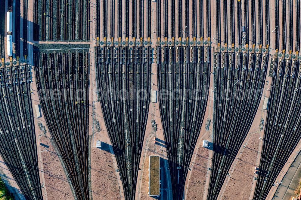 Aerial photograph Seevetal - Marshalling yard and freight station Maschen of the Deutsche Bahn in the district Maschen in Seevetal in the state Lower Saxony, Germany