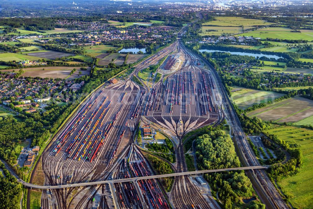 Seevetal from the bird's eye view: Marshalling yard and freight station Maschen of the Deutsche Bahn in the district Maschen in Seevetal in the state Lower Saxony, Germany