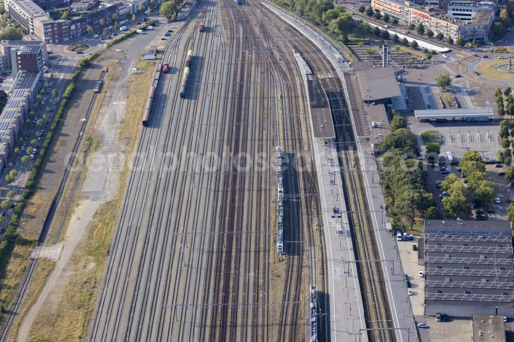 Aerial image Venlo - Marshalling yard and freight station in the Nederlandse Spoorwegen (NS) network on street Stationsplein in Venlo in Limburg, Netherlands