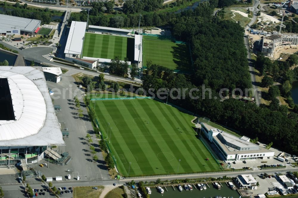 Aerial photograph Wolfsburg - Sports grounds and football pitch VfL-FussballWelt in Wolfsburg in the state Lower Saxony