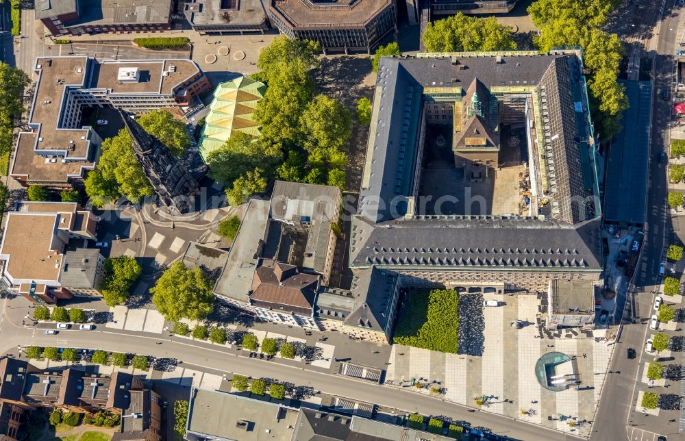 Bochum from above - Town Hall building of the city administration on Willy-Brandt-Platz in Bochum in the state North Rhine-Westphalia, Germany