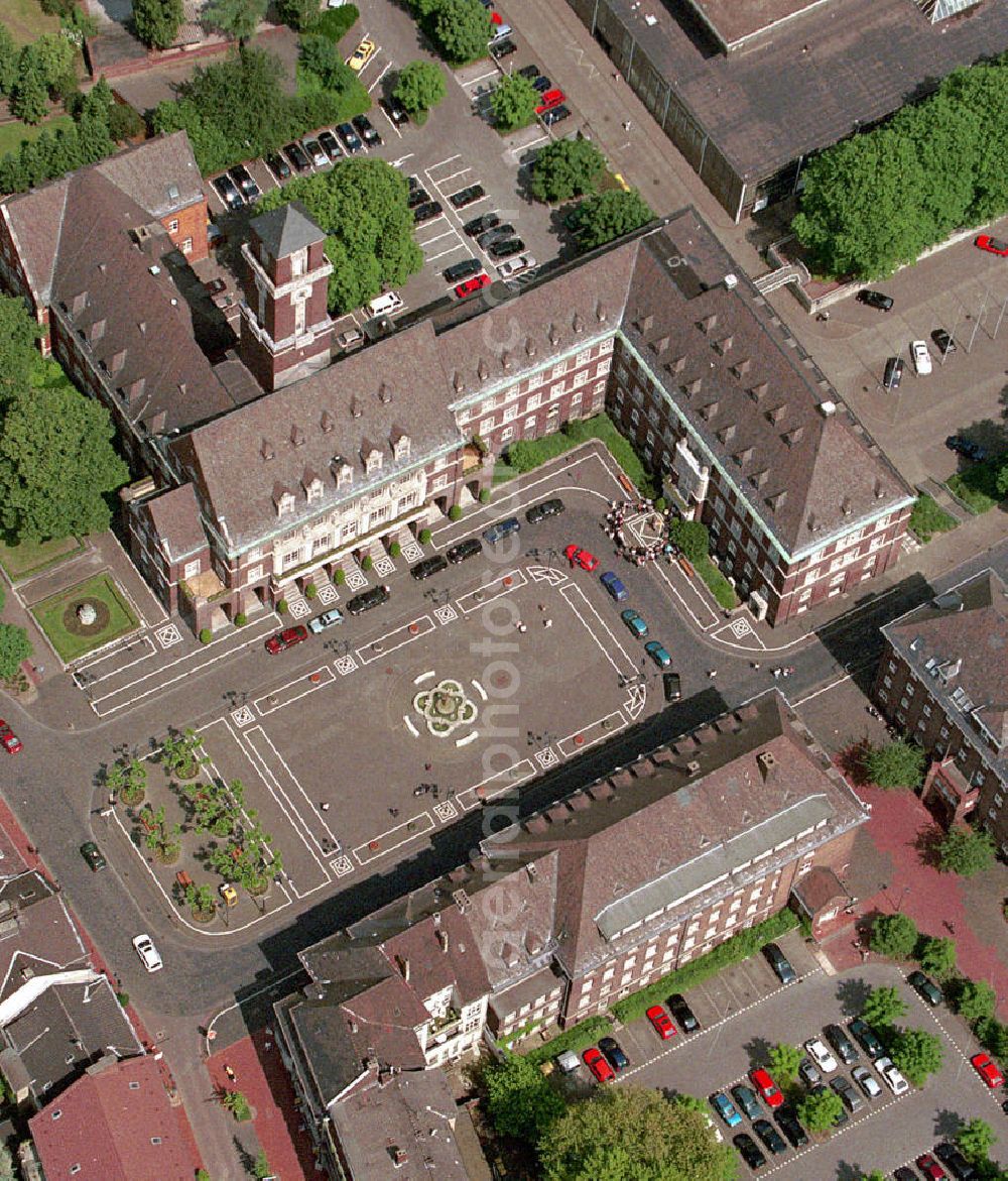 Aerial photograph Bottrop - Blick auf das Rathaus von Bottrop.