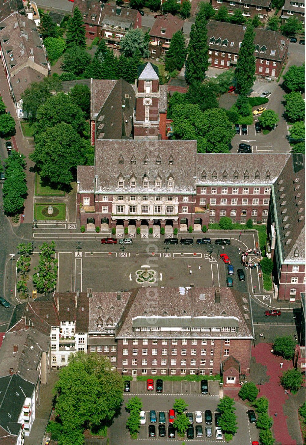 Bottrop from above - Blick auf das Rathaus von Bottrop.