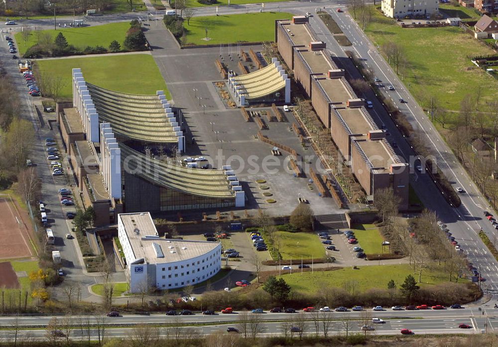 Aerial photograph Castrop-Rauxel - Blick auf die Stadthalle, die Europahalle und das Rathaus am Europaplatz.