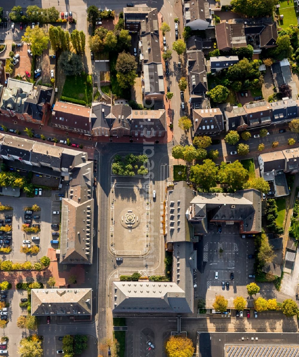 Bottrop from the bird's eye view: City Hall at Ernst-Wilczok Square in Bottrop in North Rhine-Westphalia