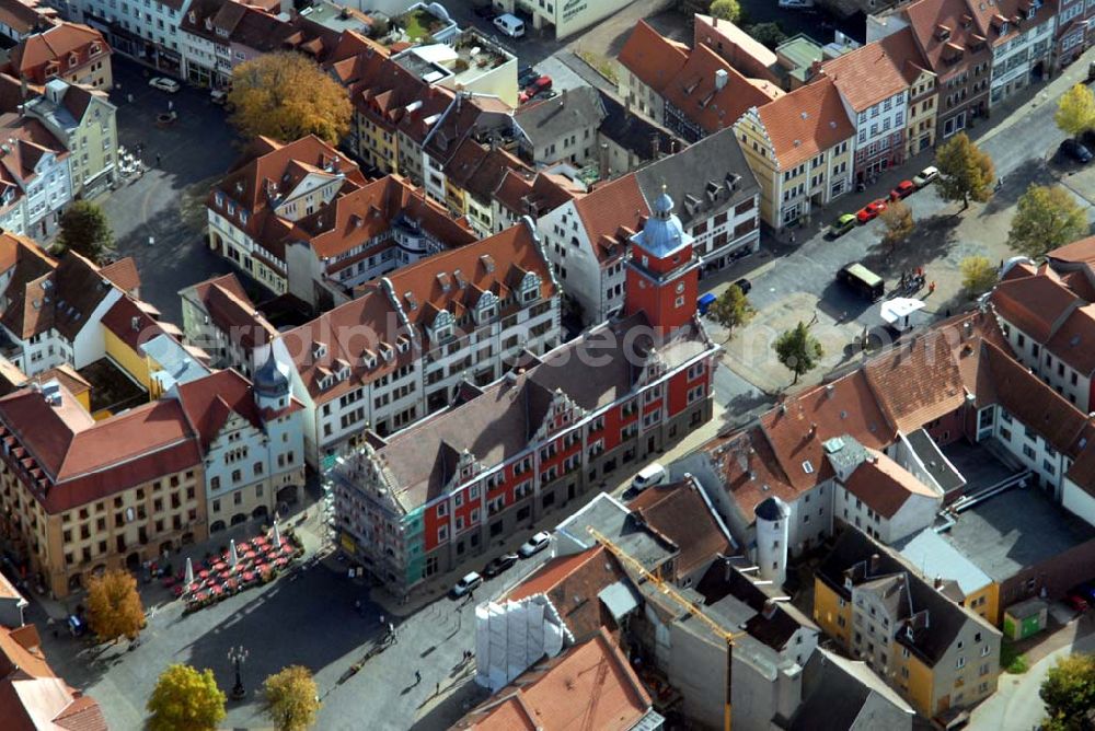 Aerial image Gotha - Blick auf das Rathaus zu Gotha. Es entstand in der Renaissance und bildet den Mittelpunkt des Gothaer Hauptmarktes und teilt ihn in den oberen sowie den unteren Hauptmarkt.