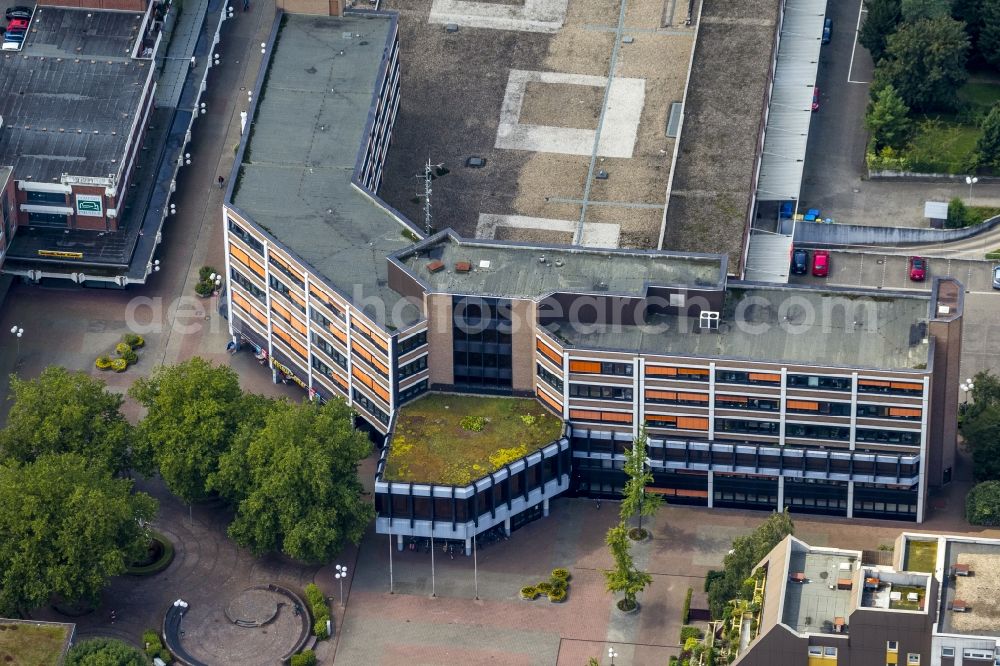 Kamp-Lintfort from the bird's eye view: The townhall in Kamp-Lintfort in the street Am Rathaus in the state North Rhine-Westphalia. In the building the city library is also located