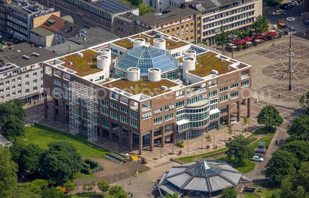 Aerial photograph Dortmund - Building of the town hall of the city administration on the market square of the city center on Friedensplatz in Dortmund in the Ruhr area in the federal state of North Rhine-Westphalia, Germany