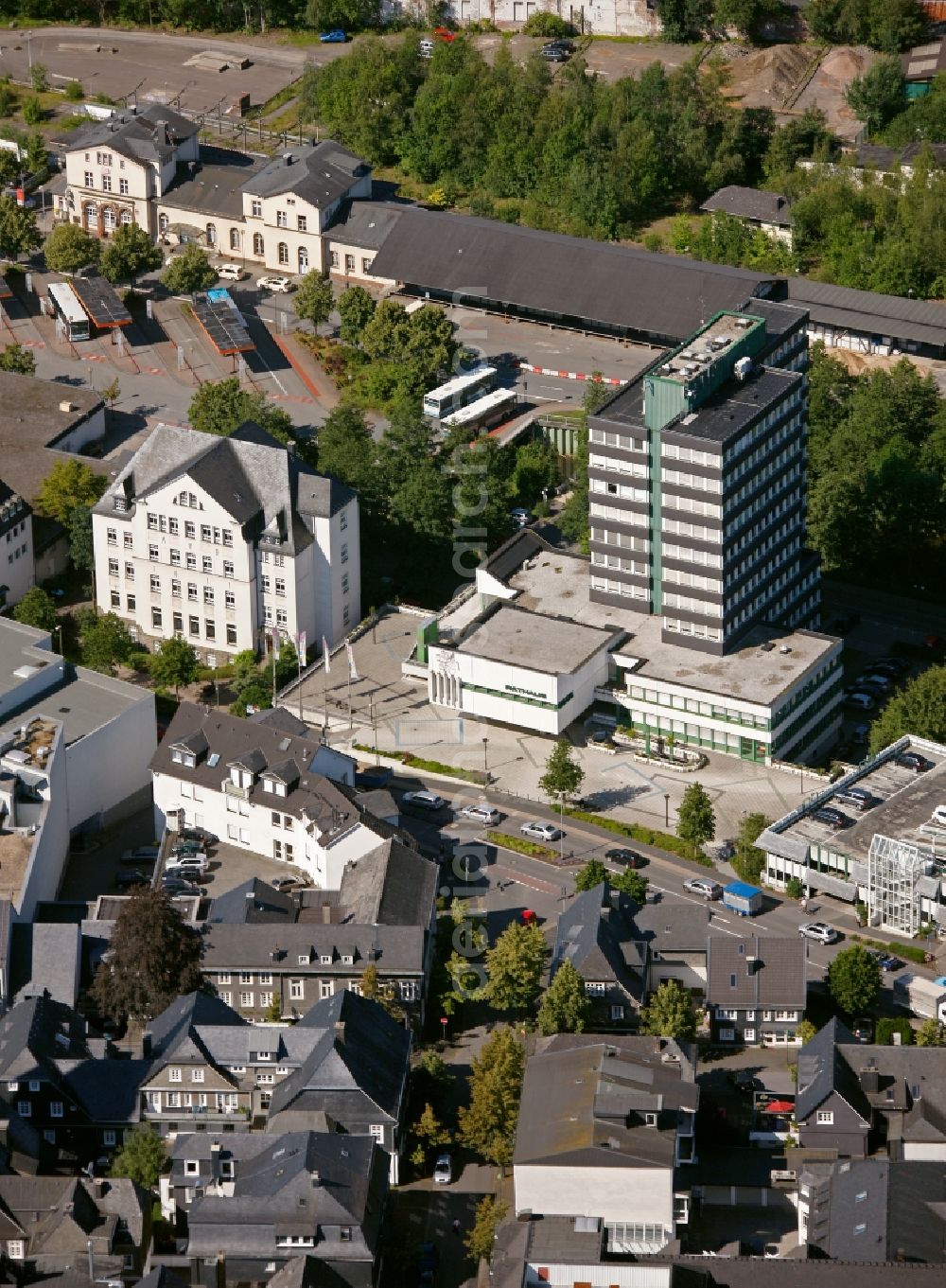 Olpe from above - View of City Hall Olpe and left the city archives Altes Lyzeum in North Rhine-Westphalia. The administration building built in 1978 is located at the Franziskanerstrasse in Olpe in North Rhine-Westphalia