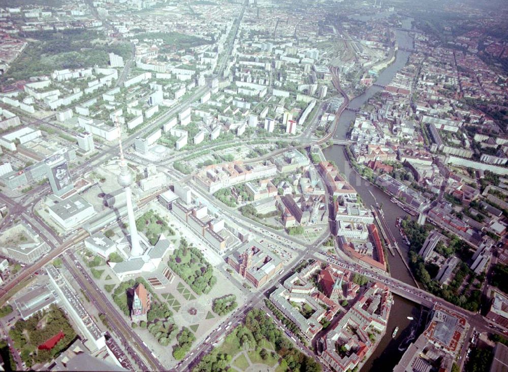 Berlin from above - Blick auf das Wohngebiet am Nikolaiviertel der WBM unmittelbar Fernsehturm in Berlin - Mitte.