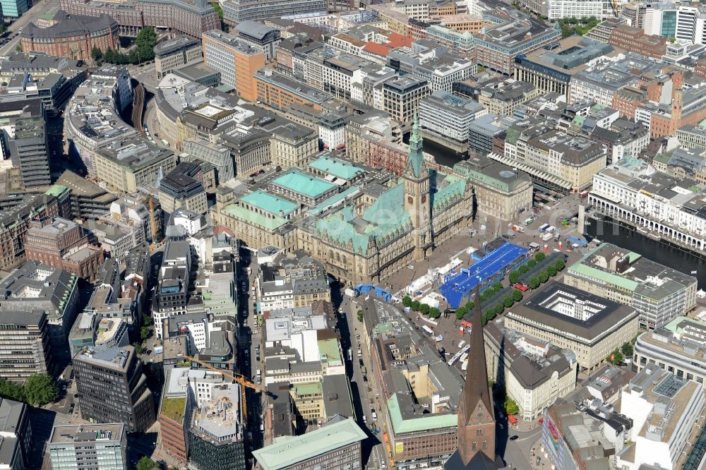 Aerial image Hamburg - Town Hall building of the city administration Alter Wall on Rathausmarkt- place in Hamburg