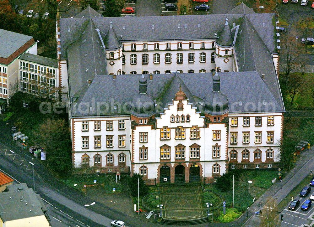 Aerial image Hamm - Blick auf das Rathaus der Stadt Hamm. Bis 1959 war in dem Gebäude des jetzigen Rathauses das Oberlandgericht untergebracht. Seit 1986 steht der klassizistische Bau unter Denkmalschutz. View at the town hall of the city of Hamm. Until 1959 the building of the present City Hall, the Court of Appeal was located there. Since 1986, the classicistic building is under monumental protection.