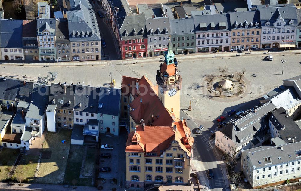 Waldheim from above - Das Rathaus am Obermarkt am Fluss Zschopau in Waldheim. Das Gebäude wurde Anfang des zwanzigsten Jahrhunderts im Jugendstil erbaut. The city hall at the river Zschopau in Waldheim.